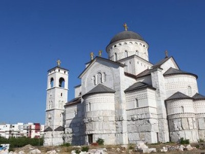 详细分析黑山共合国护照,从地理位置,入籍计划等方面让你了解得更全面。